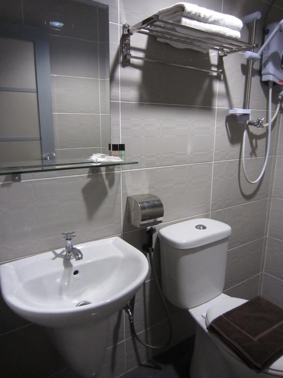 Radiant Hotel Sitiawan Chambre photo